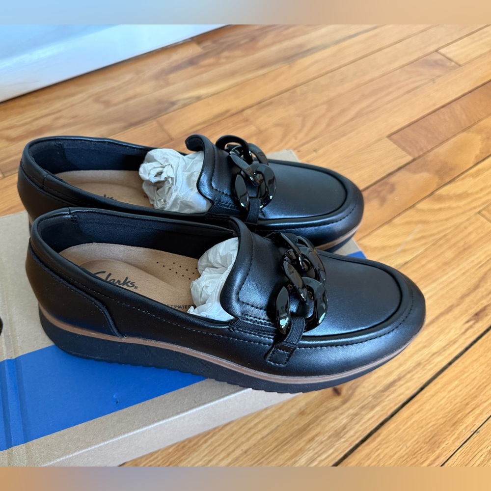 NWT Clarks Black Loafers with Glossy Chain Accent
